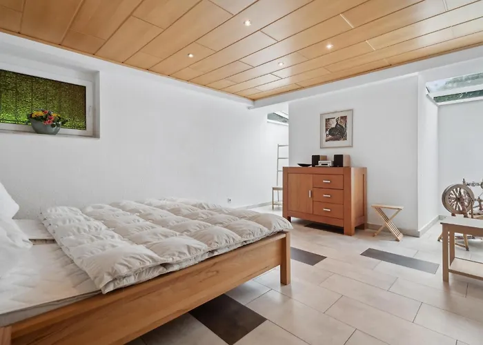 Hennebacher Str. S *